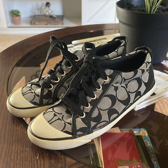 Coach Barrett Sneakers women’s size 7 still lots of life  left - Picture 2 of 7